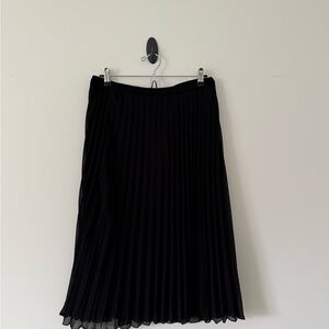 H&M Black Midi Pleated Skirt